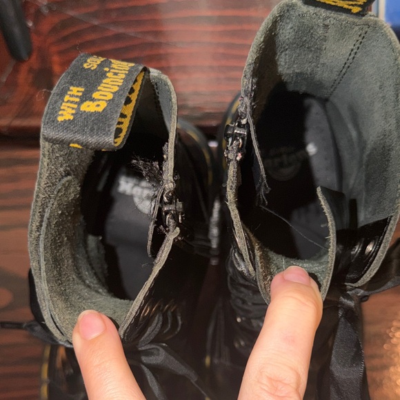 US MENS 7 Dr. Martens Black Leather Platform Lace-Up Boots with Satin Laces - Picture 13 of 14